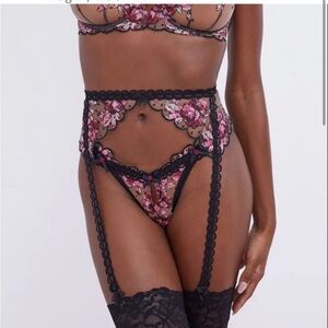 NWOT for love and lemons Juliet floral dot garter belt 12300